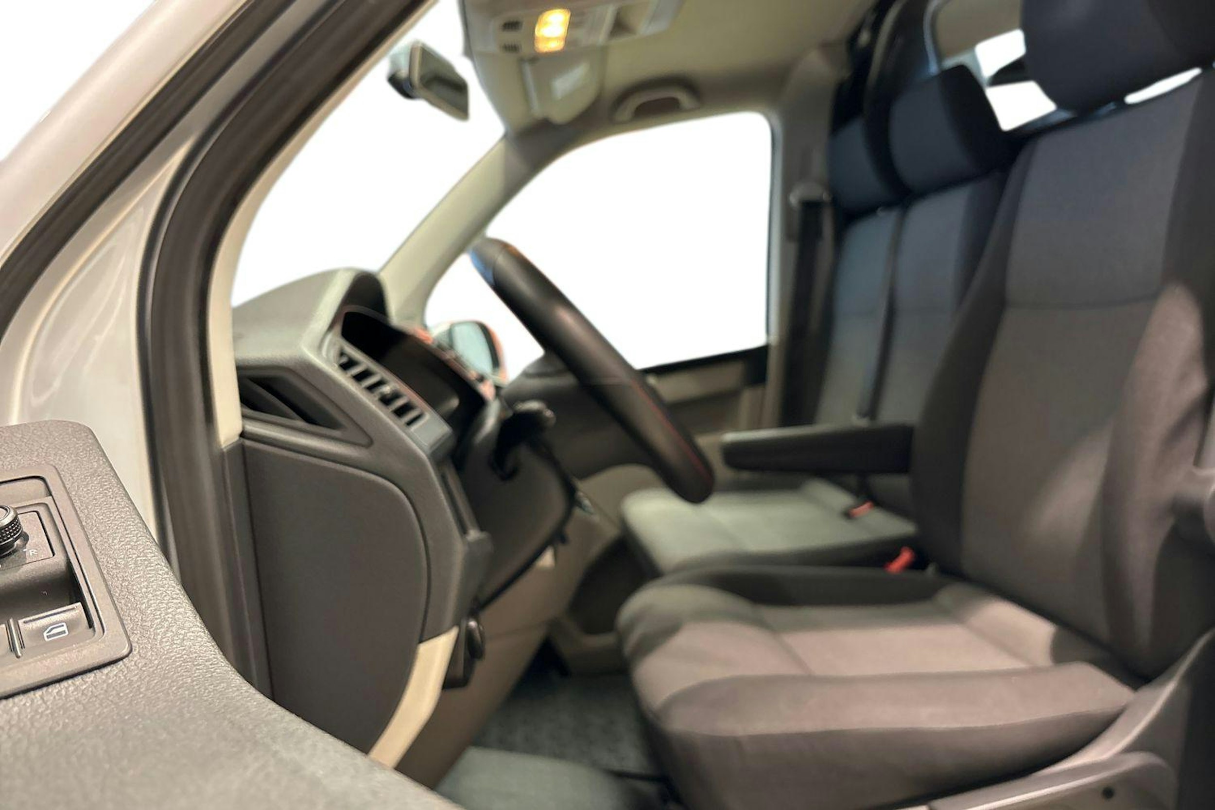 Hopea Volkswagen TRANSPORTER 2017 kuva 11.