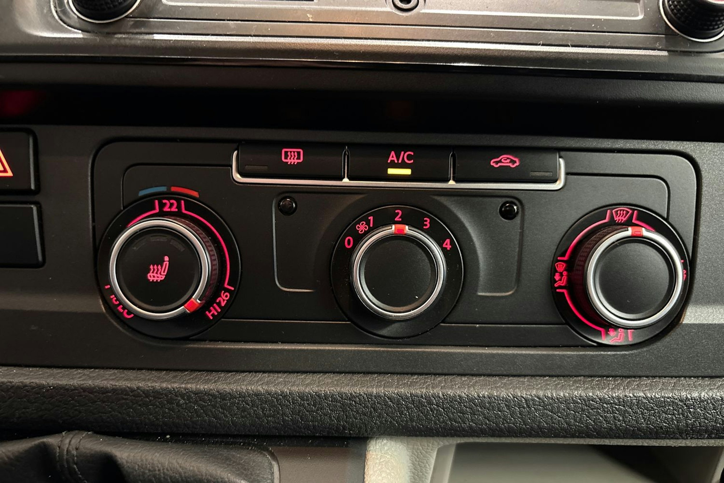 Hopea Volkswagen TRANSPORTER 2017 kuva 23.