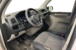 valkoinen Volkswagen Transporter 2017 kuva 3.