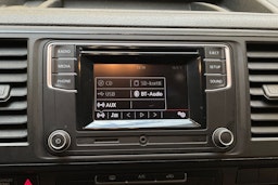 harmaa Volkswagen Transporter 2017 kuva 21.