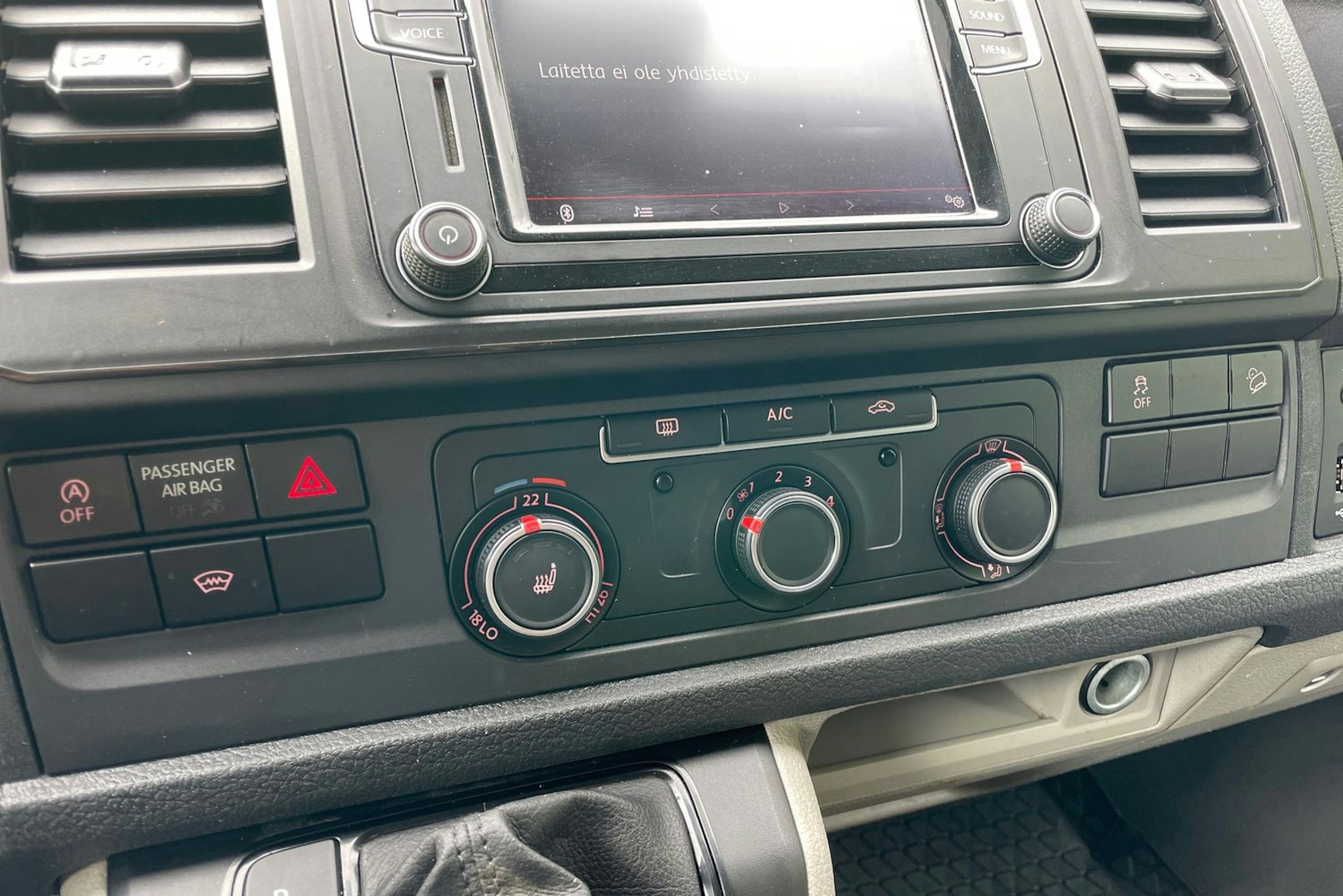 Musta Volkswagen TRANSPORTER 2017 kuva 10.