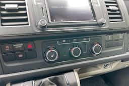 Musta Volkswagen TRANSPORTER 2017 kuva 10.