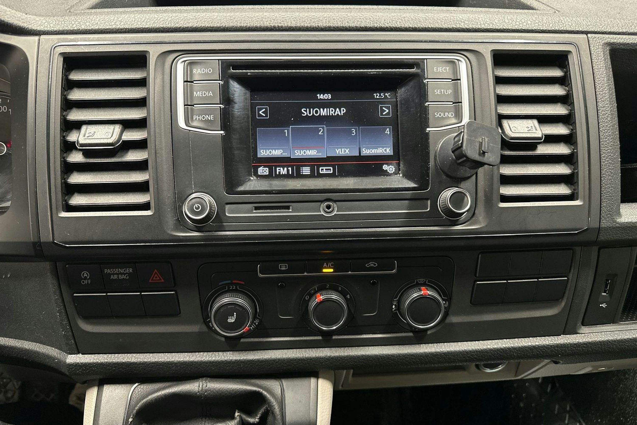 Valkoinen Volkswagen TRANSPORTER 2017 kuva 14.