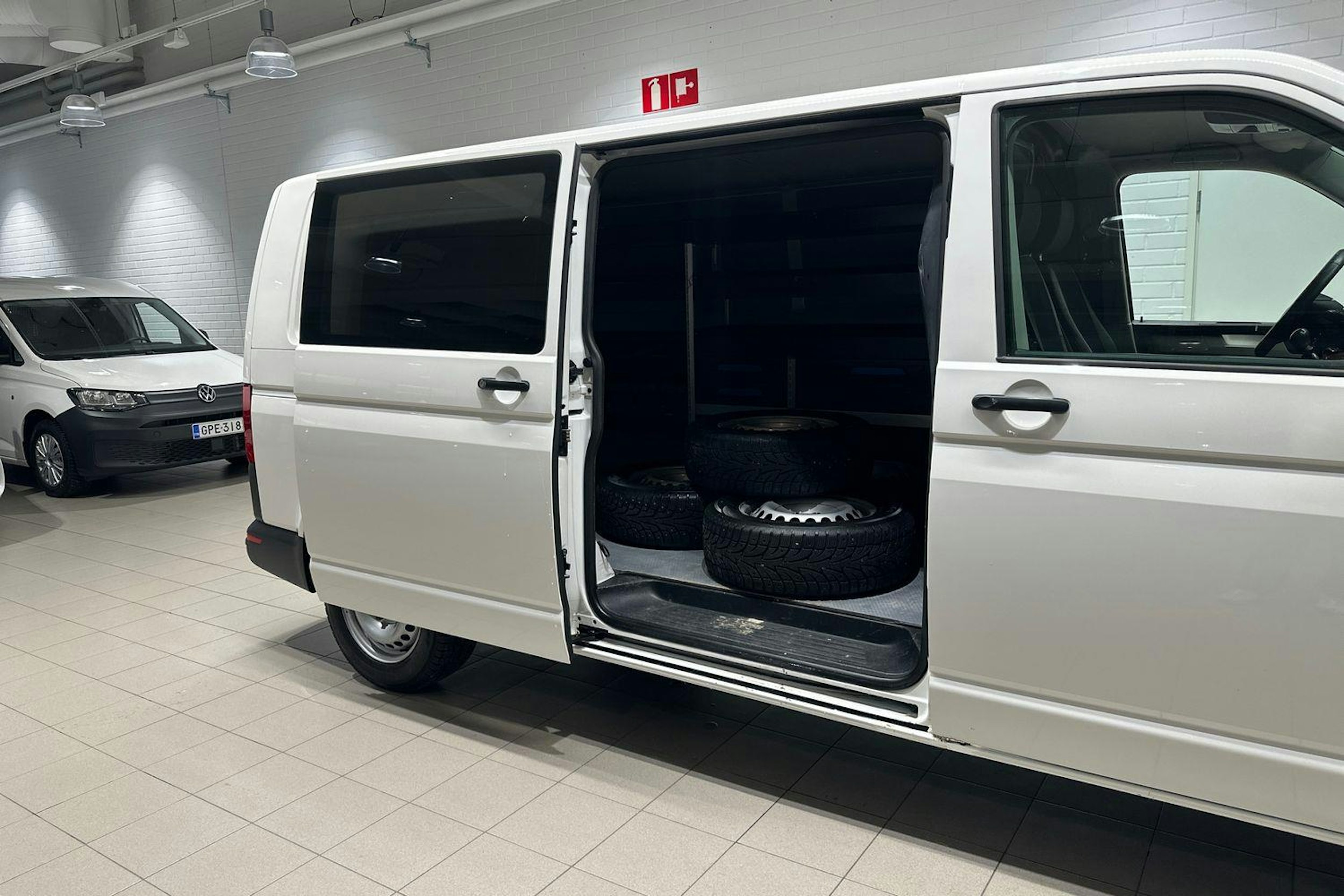 Valkoinen Volkswagen TRANSPORTER 2017 kuva 18.
