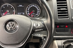 valkoinen Volkswagen Transporter 2017 kuva 17.