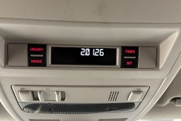 valkoinen Volkswagen Transporter 2017 kuva 21.