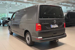 harmaa Volkswagen Transporter 2018 kuva 20.