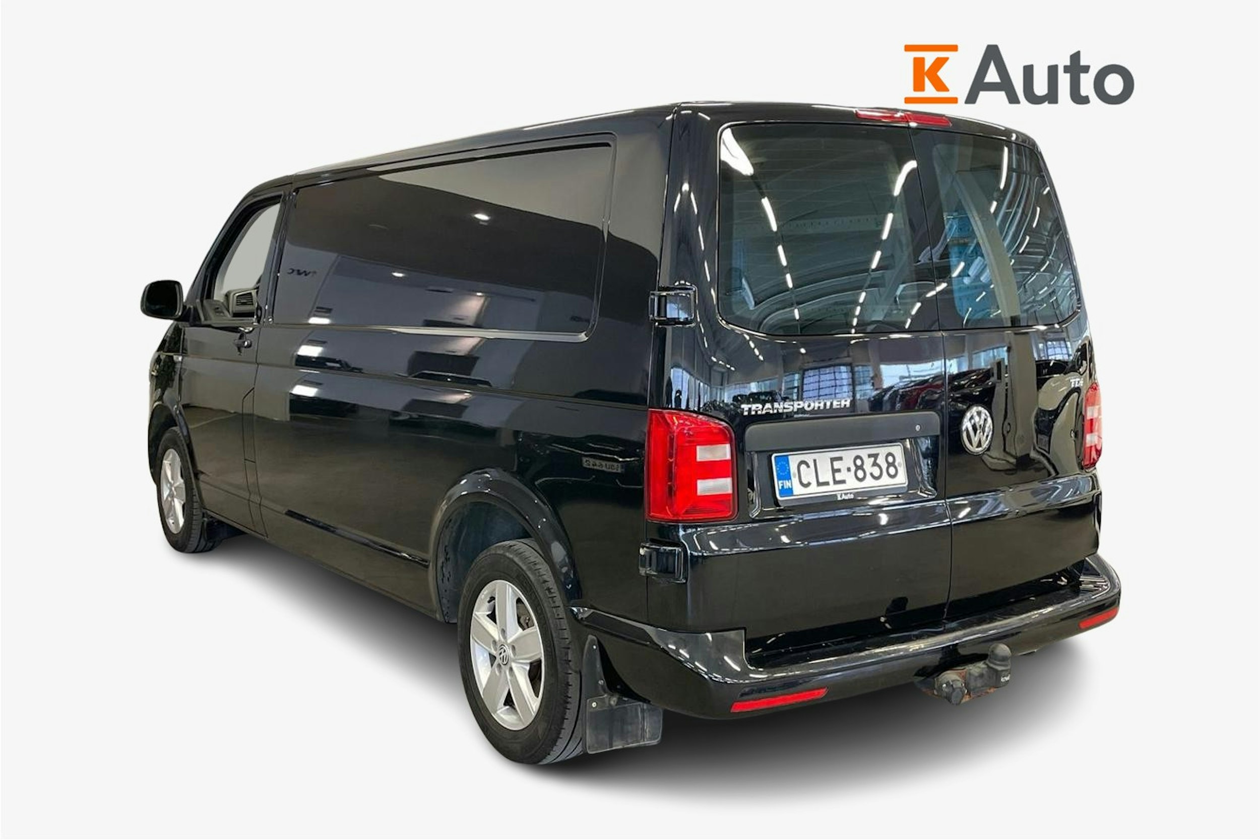 musta Volkswagen Transporter 2017 kuva 2.