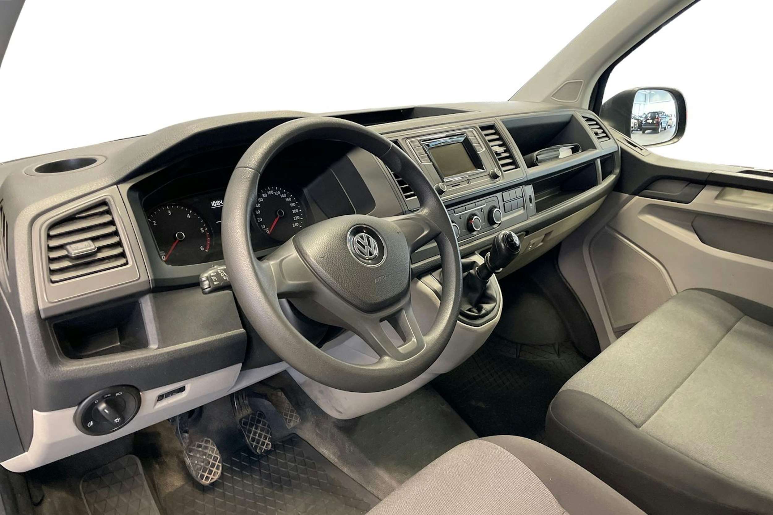 musta Volkswagen Transporter 2017 kuva 7.