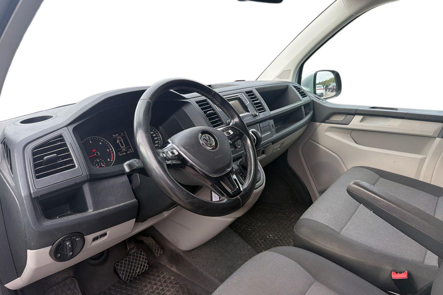 Volkswagen Transporter 2017, kuva 3/3