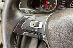 musta Volkswagen Transporter 2017 kuva 24.