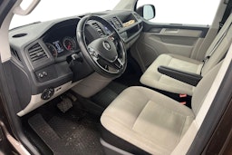 ruskea (beige) Volkswagen Transporter 2017 kuva 8.