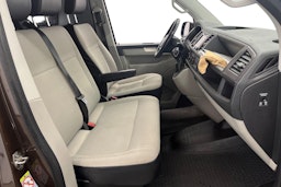 ruskea (beige) Volkswagen Transporter 2017 kuva 11.