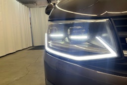 ruskea (beige) Volkswagen Transporter 2017 kuva 19.