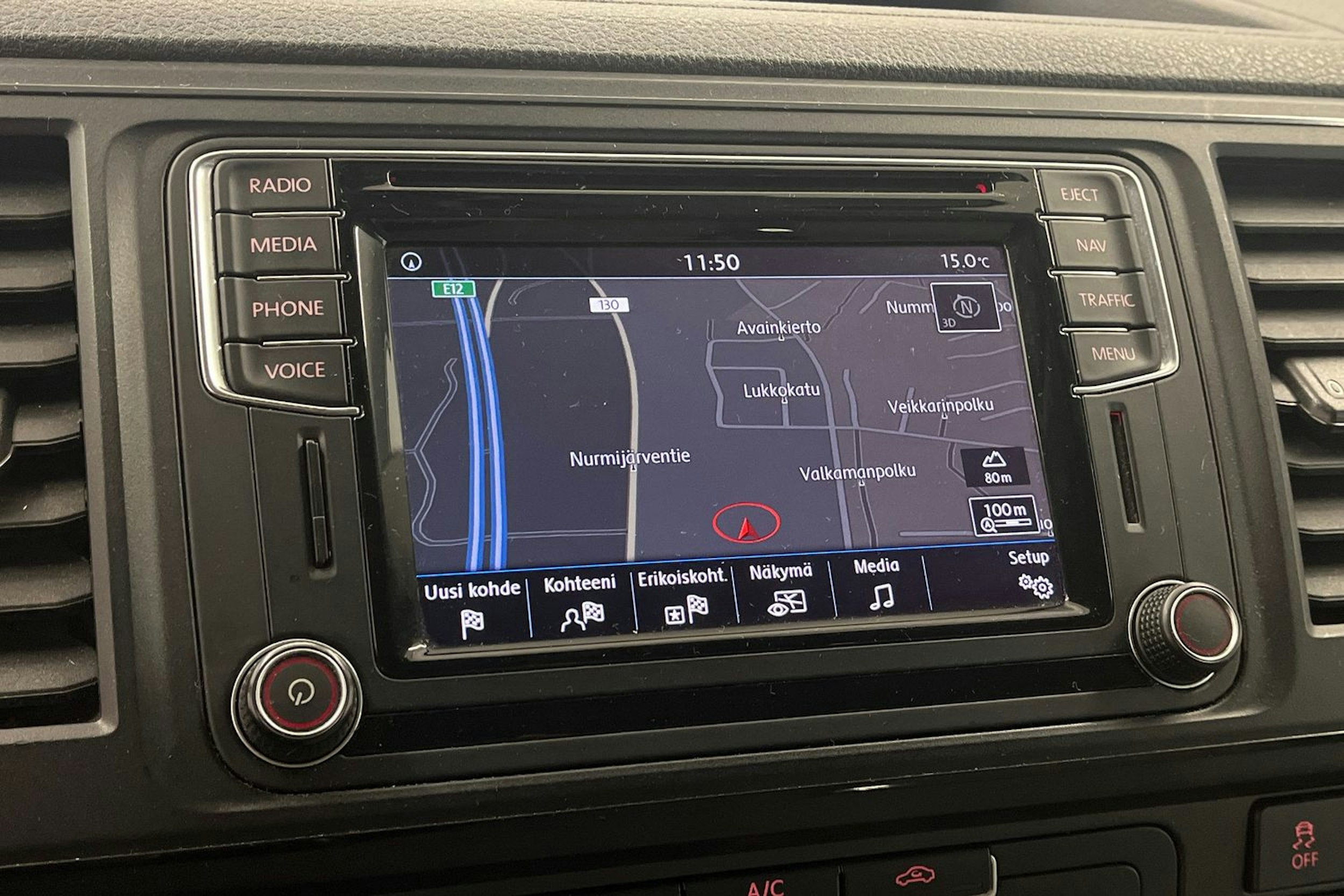 ruskea (beige) Volkswagen Transporter 2017 kuva 29.