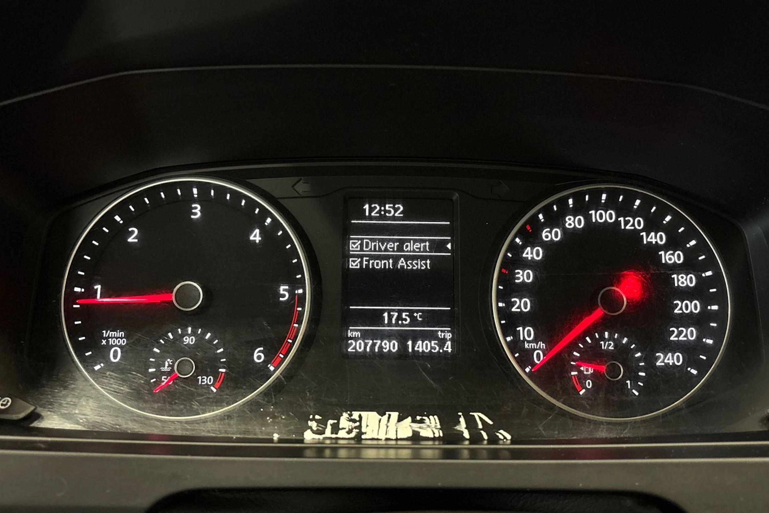 valkoinen Volkswagen Transporter 2017 kuva 19.