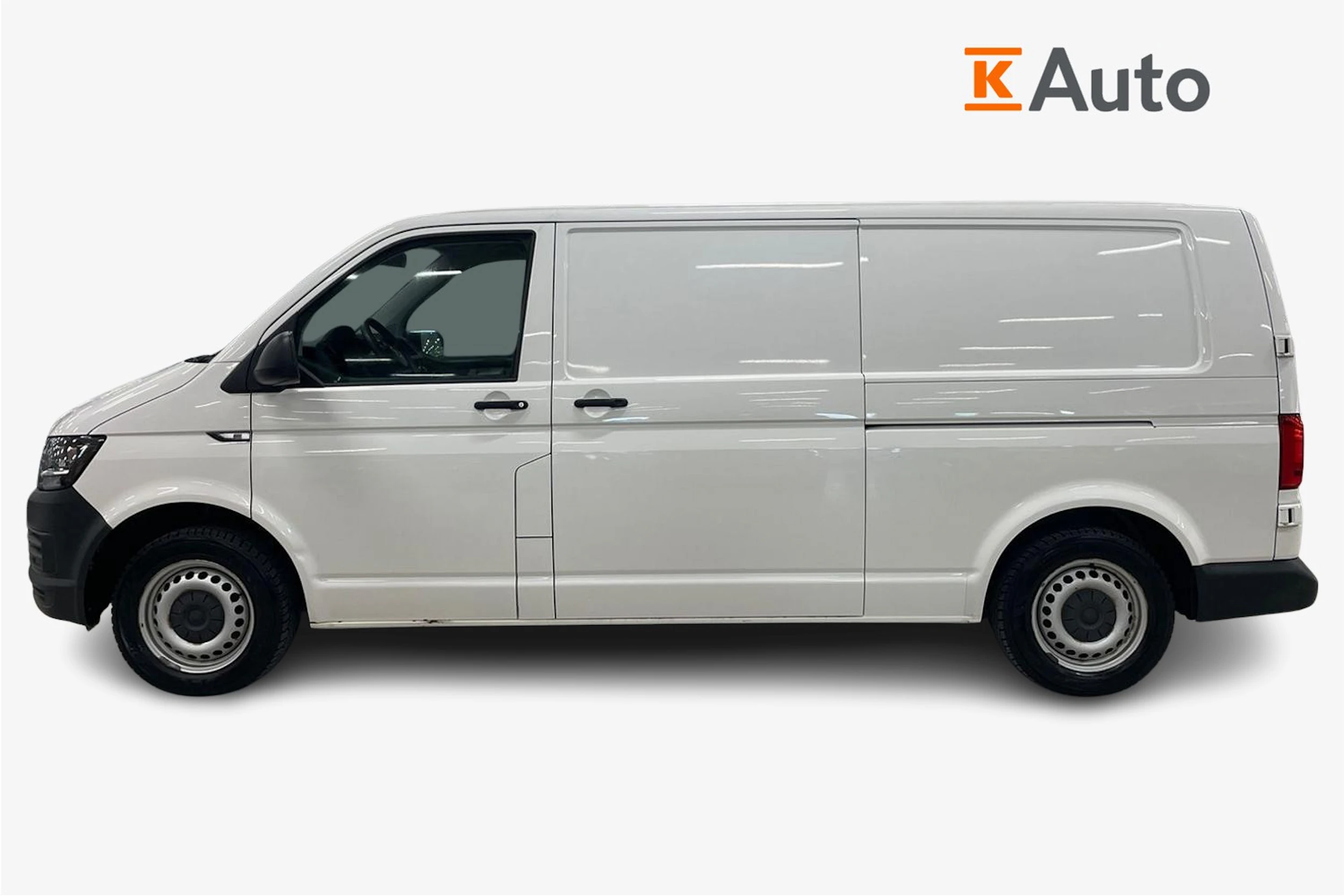 valkoinen Volkswagen Transporter 2017 kuva 7.