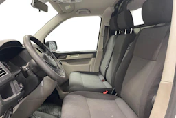 valkoinen Volkswagen Transporter 2017 kuva 8.