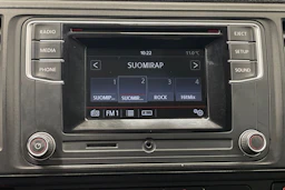 valkoinen Volkswagen Transporter 2017 kuva 13.