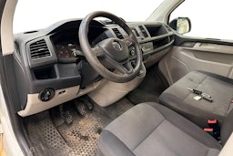 valkoinen Volkswagen Transporter 2017 kuva 3.