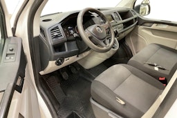 valkoinen Volkswagen Transporter 2018 kuva 8.
