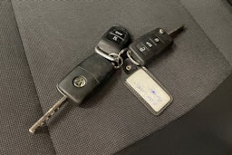 valkoinen Volkswagen Transporter 2018 kuva 13.