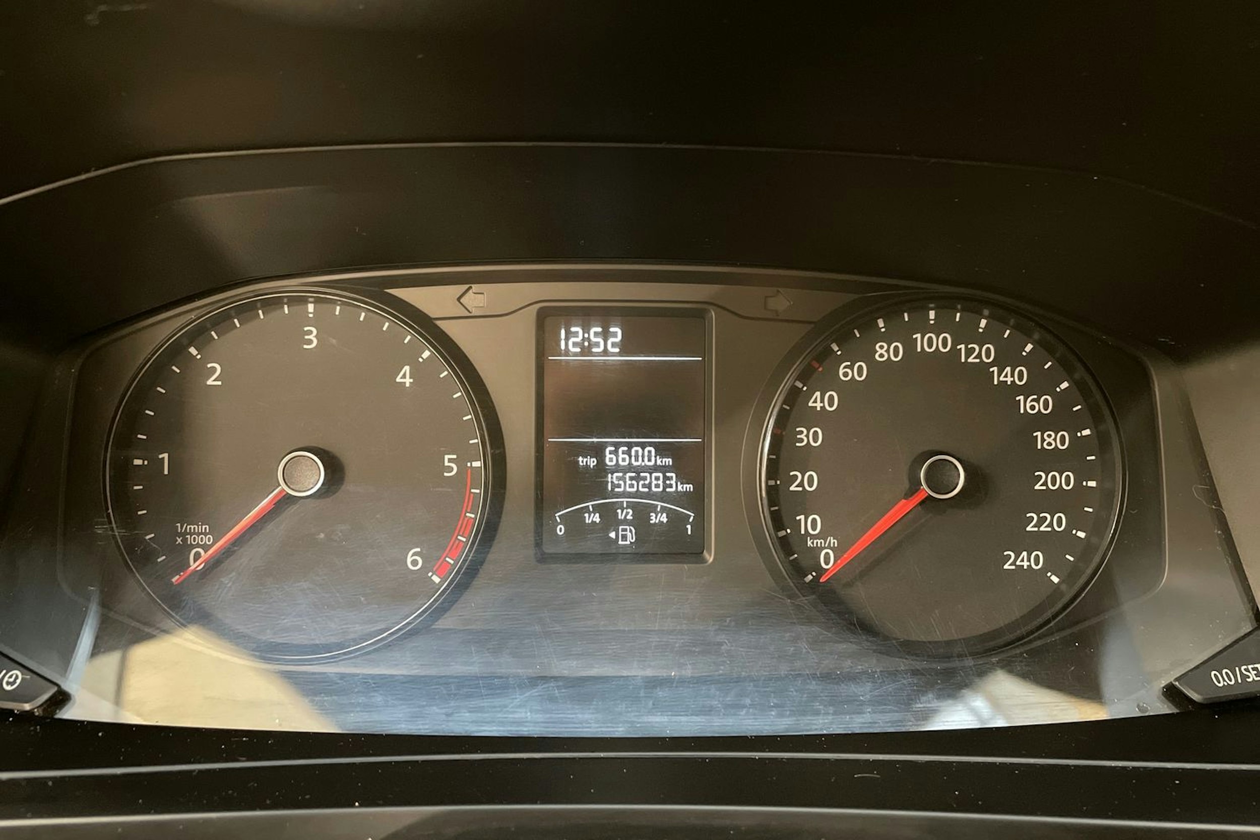 valkoinen Volkswagen Transporter 2018 kuva 28.