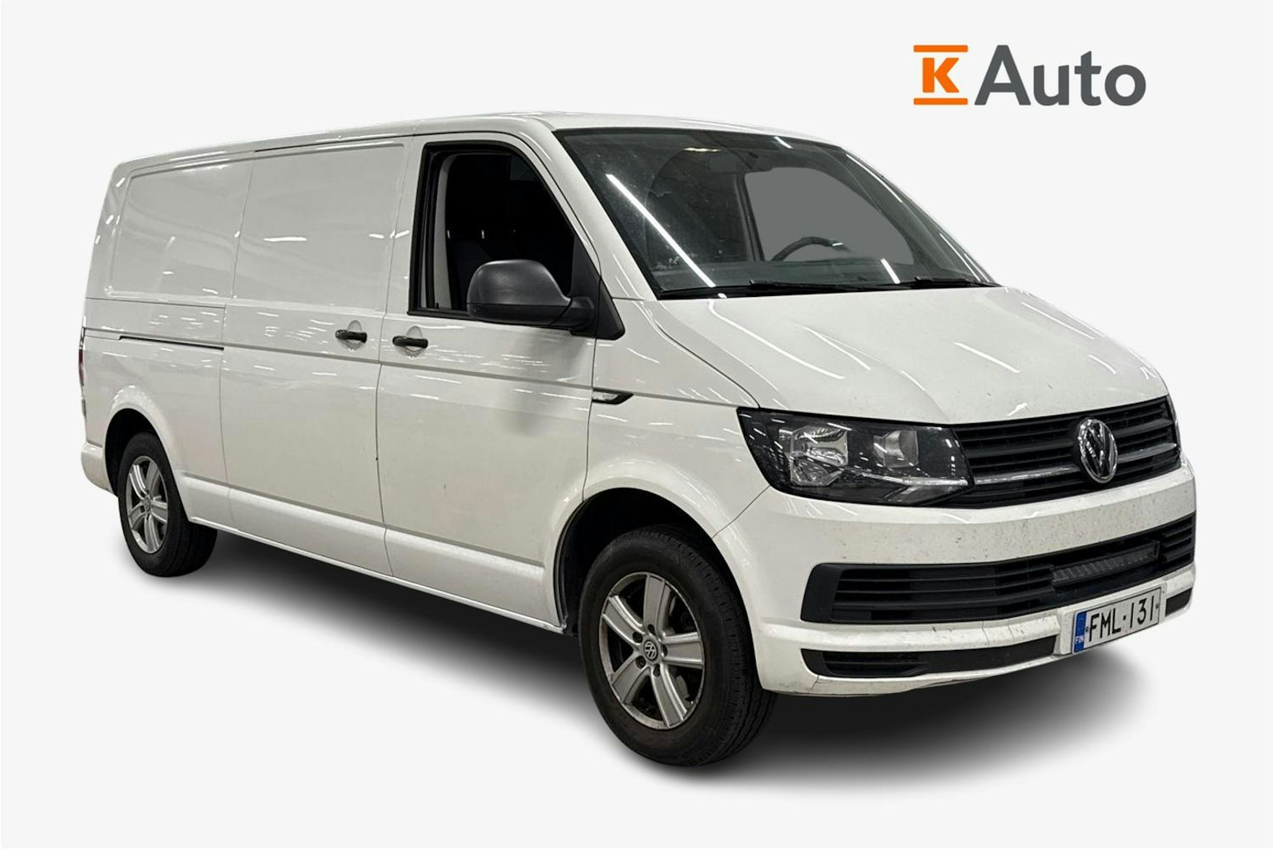valkoinen Volkswagen Transporter 2017 kuva 1.