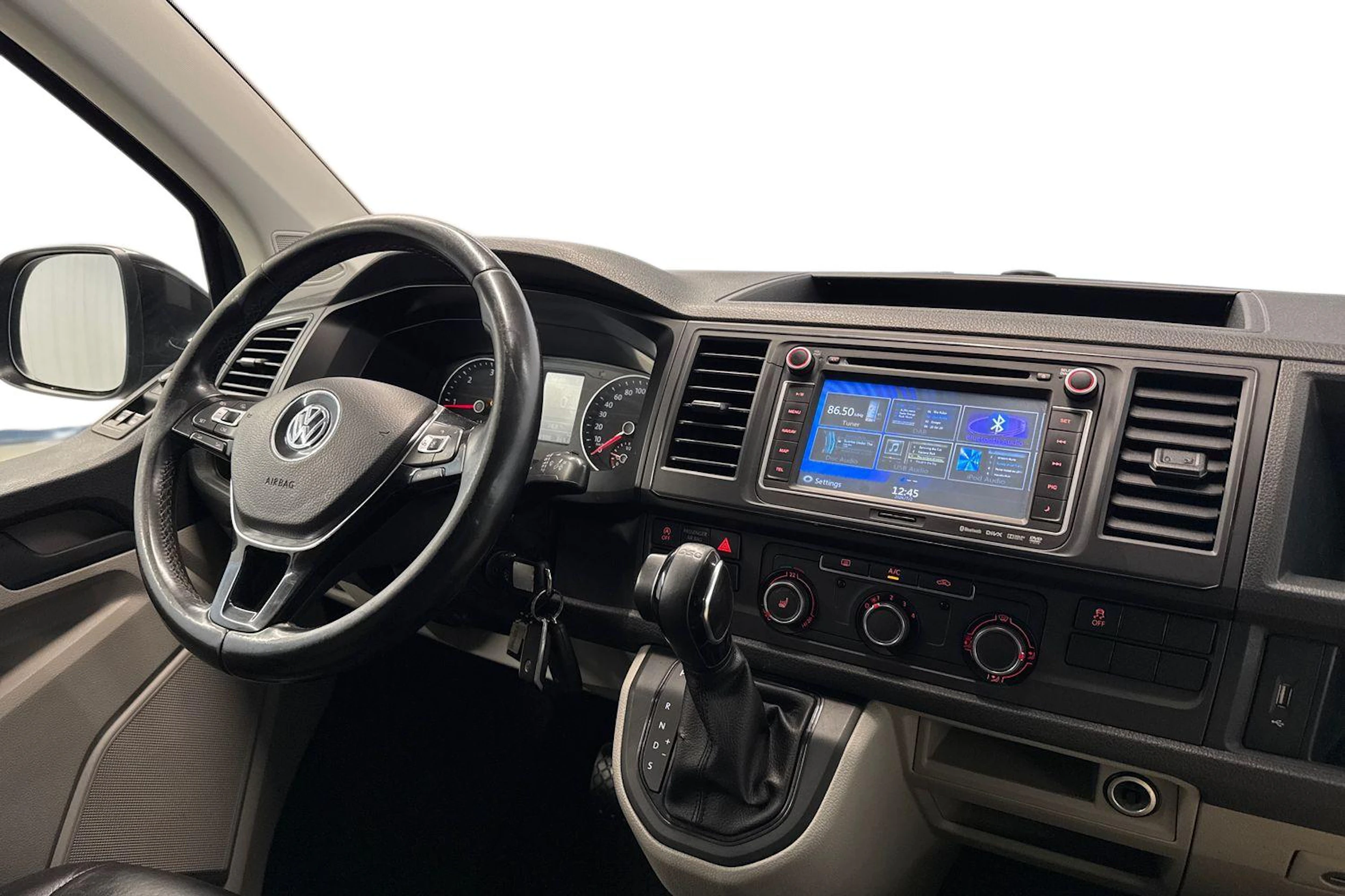 musta Volkswagen Transporter 2017 kuva 11.