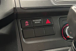 musta Volkswagen Transporter 2017 kuva 24.