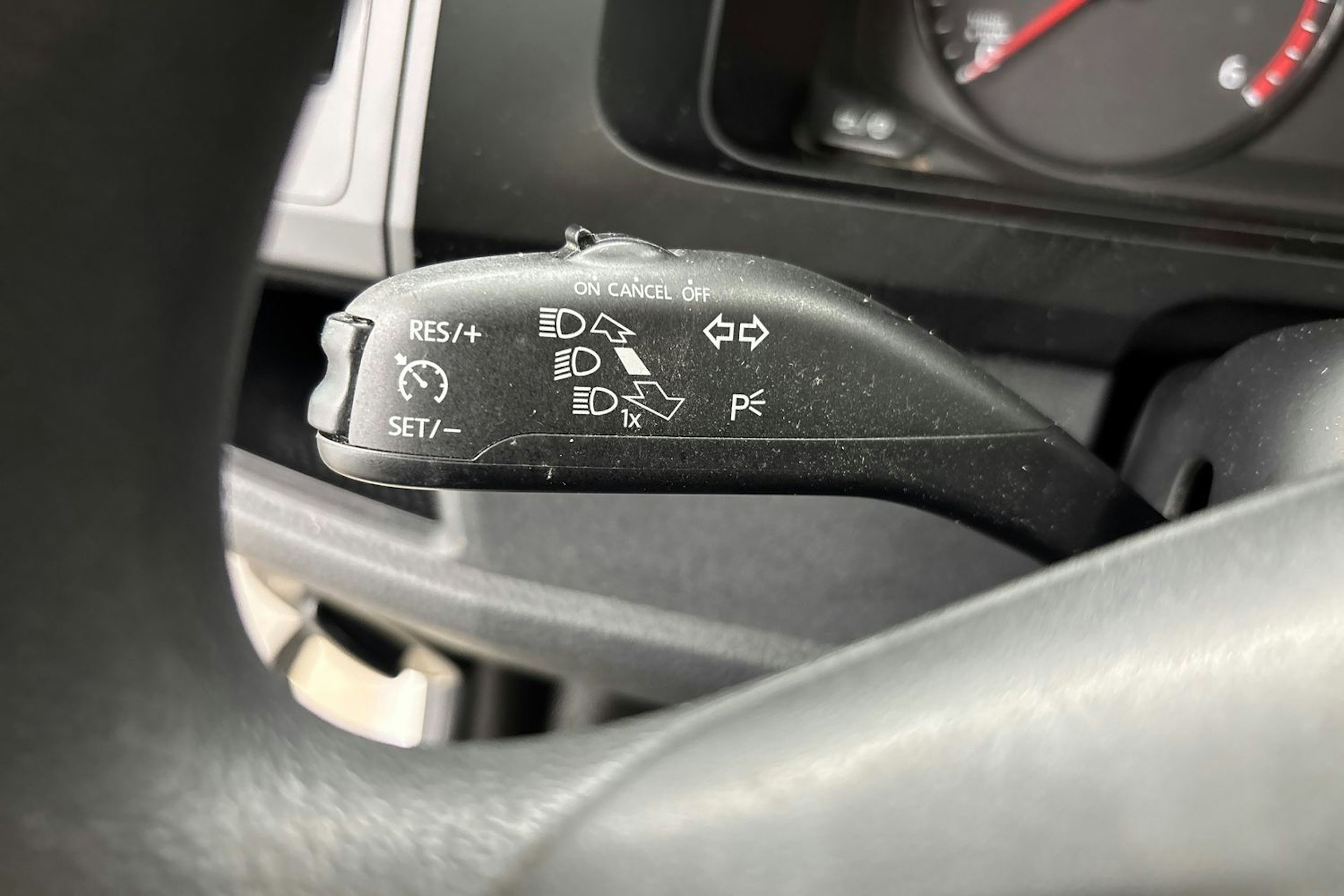 Valkoinen Volkswagen Transporter 2017 kuva 19.