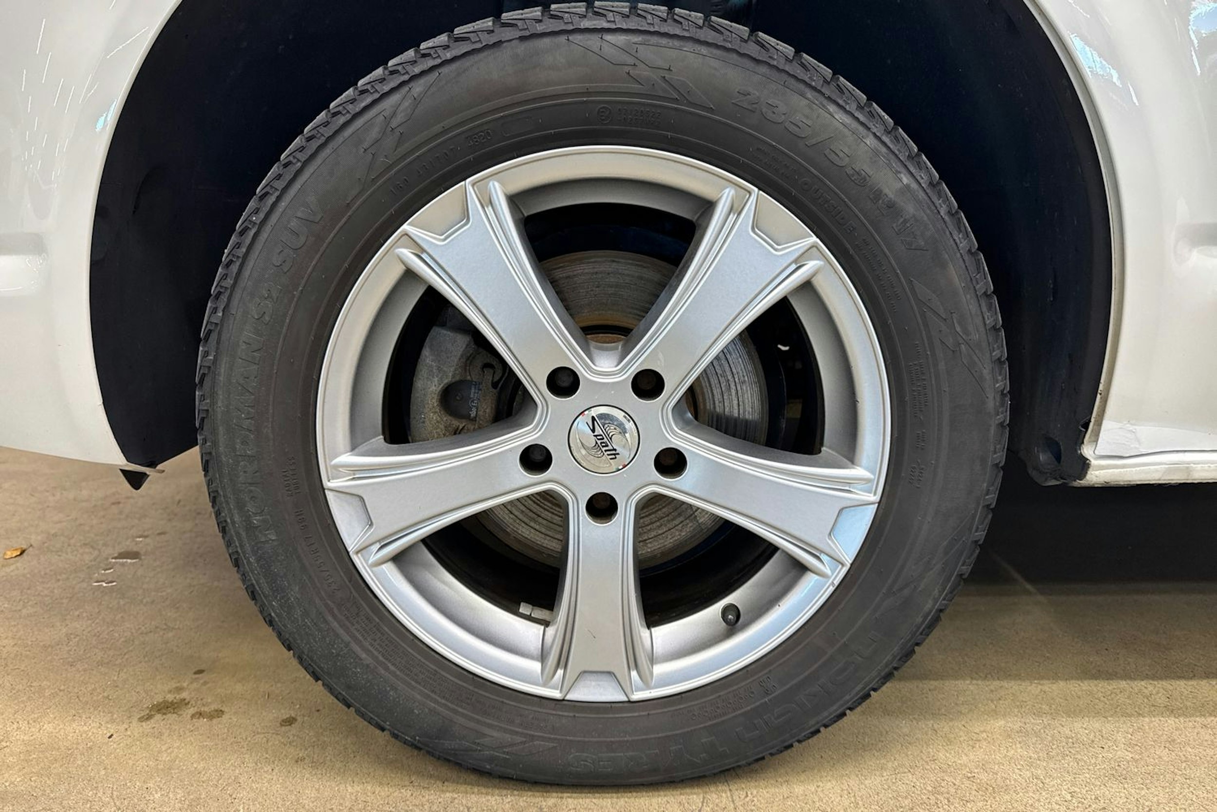 valkoinen Volkswagen Transporter 2017 kuva 11.