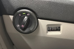 valkoinen Volkswagen Transporter 2017 kuva 14.