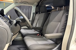 valkoinen Volkswagen Transporter 2017 kuva 20.