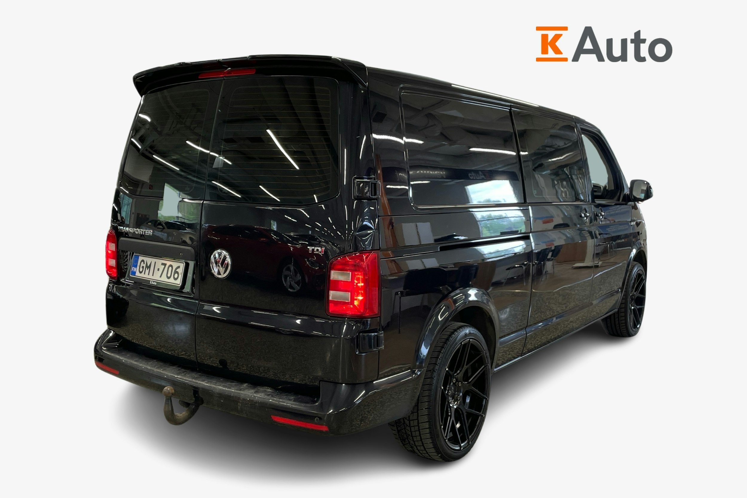 musta Volkswagen Transporter 2017 kuva 2.