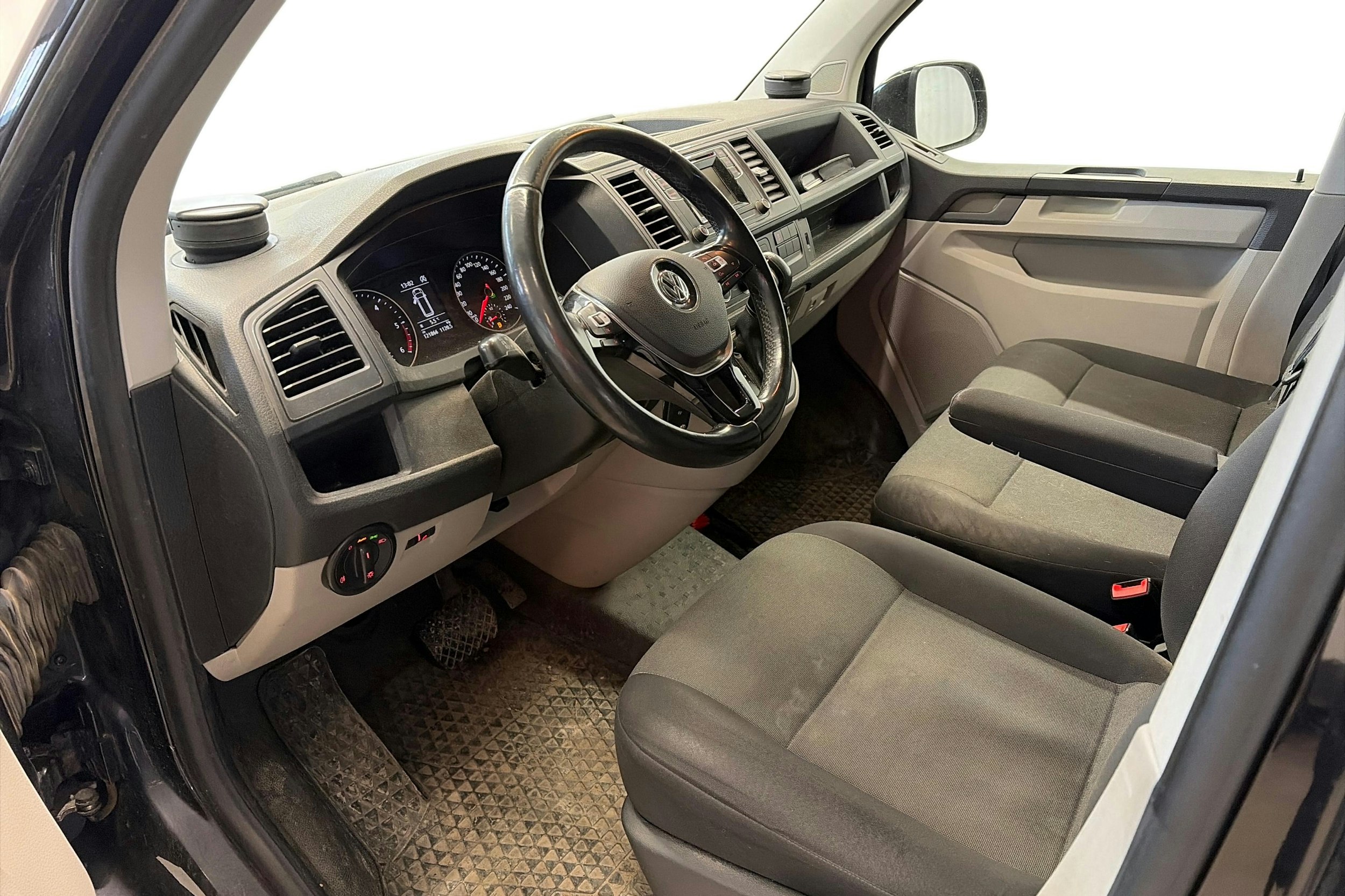 musta Volkswagen Transporter 2017 kuva 3.