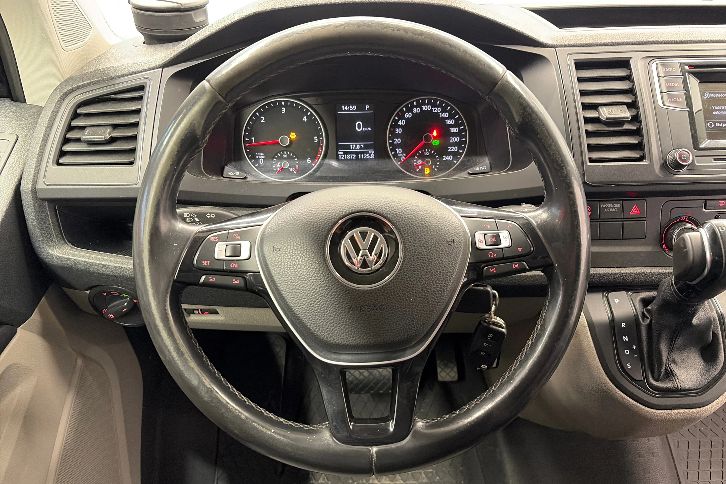musta Volkswagen Transporter 2017 kuva 12.