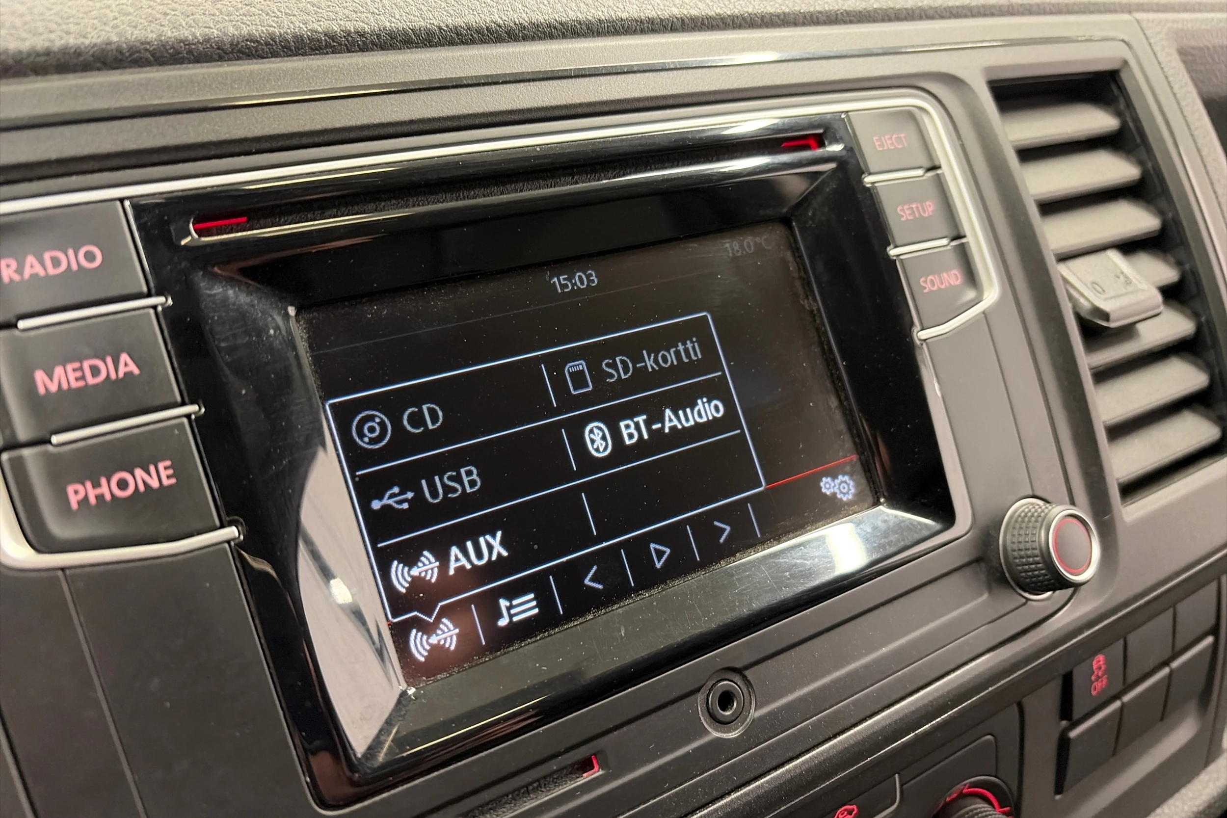 musta Volkswagen Transporter 2017 kuva 18.