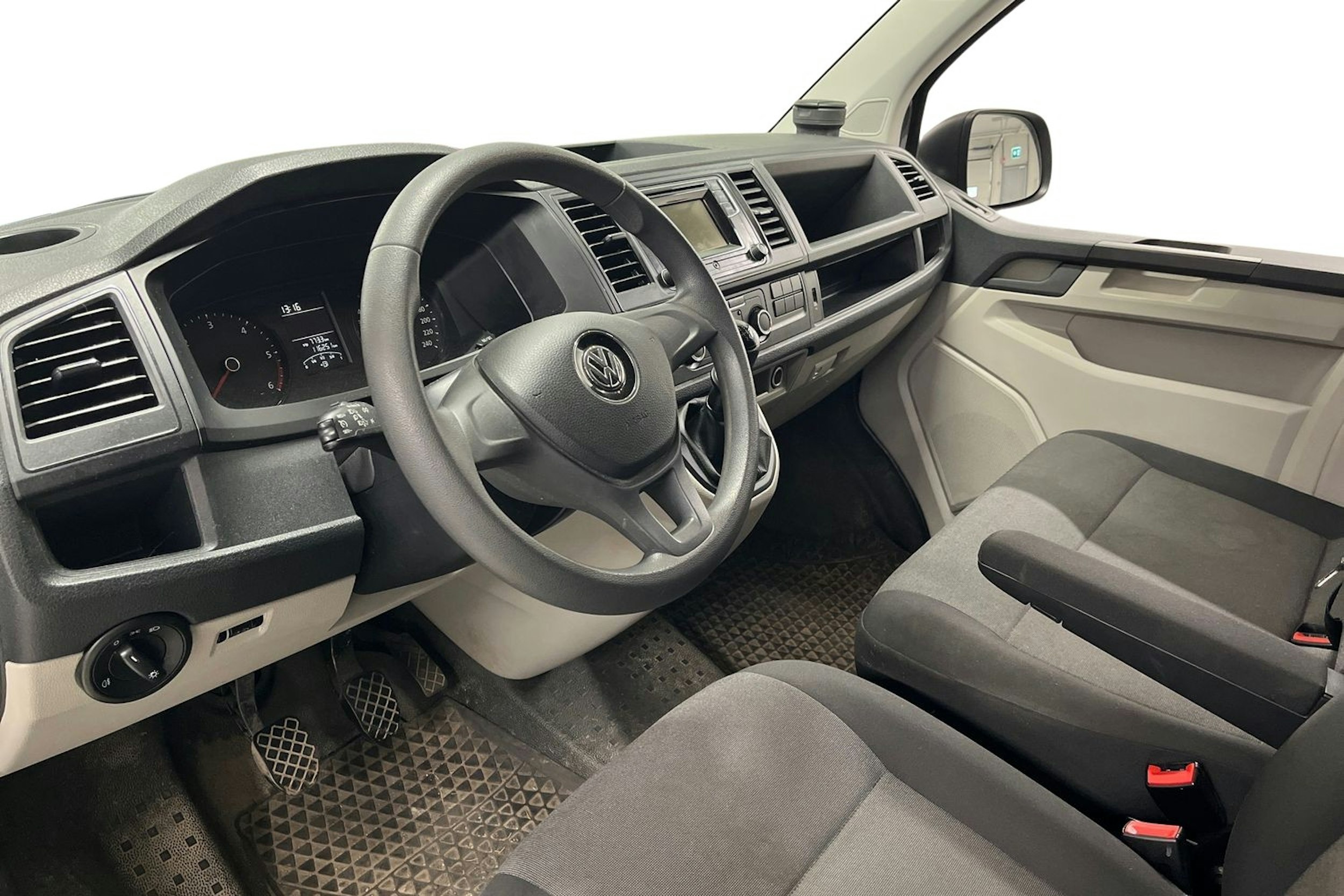 harmaa Volkswagen Transporter 2017 kuva 3.