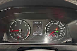 harmaa Volkswagen Transporter 2017 kuva 17.