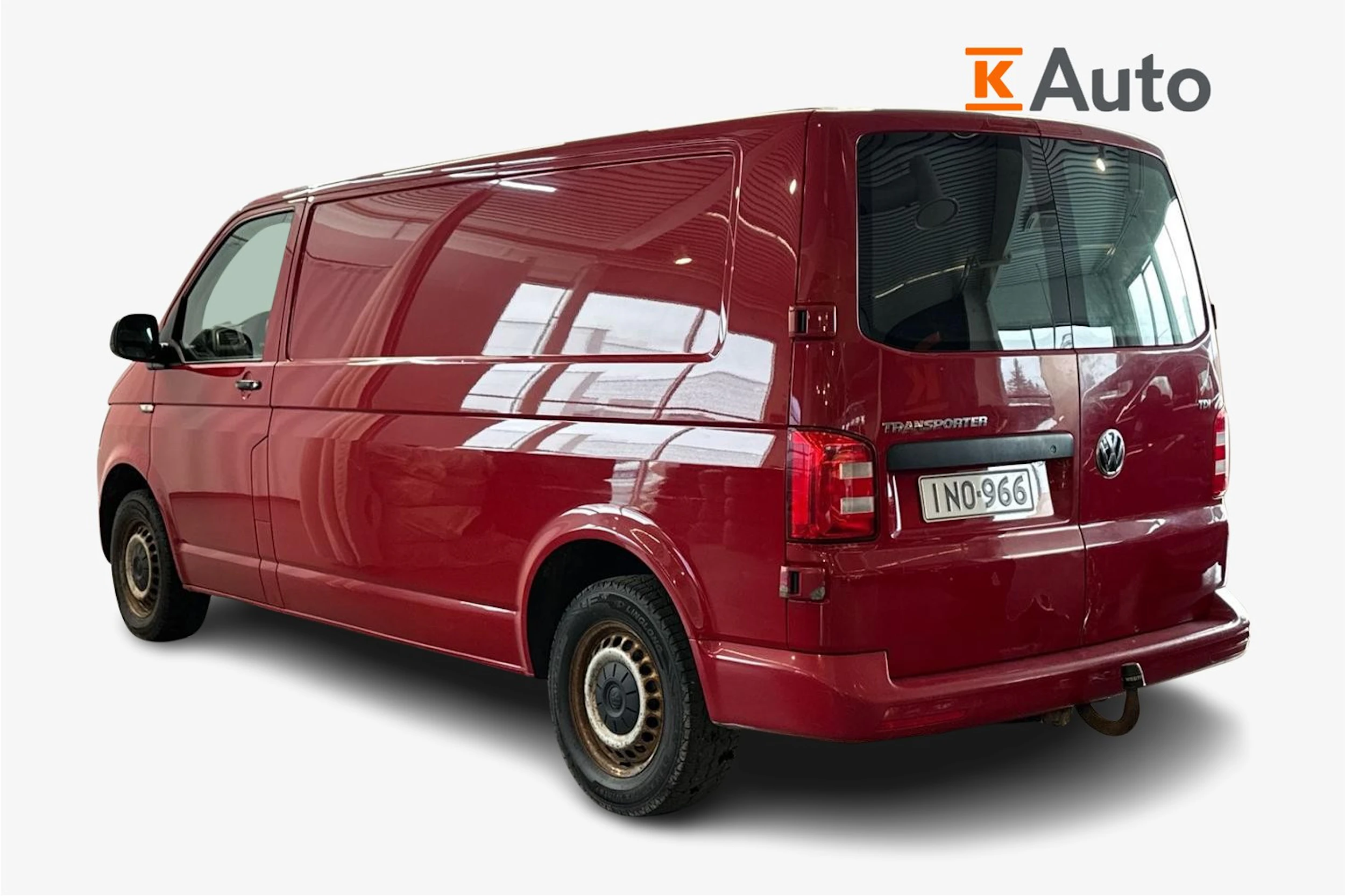 punainen Volkswagen Transporter 2017 kuva 2.