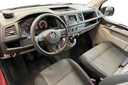 punainen Volkswagen Transporter 2017 kuva 3.