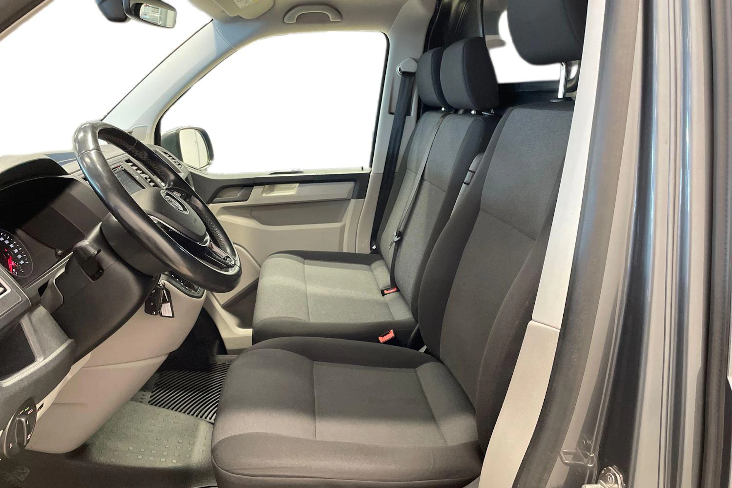 Harmaa Volkswagen TRANSPORTER 2018 kuva 11.