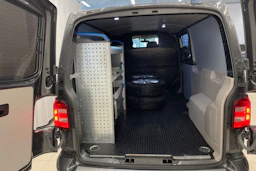Harmaa Volkswagen TRANSPORTER 2018 kuva 20.