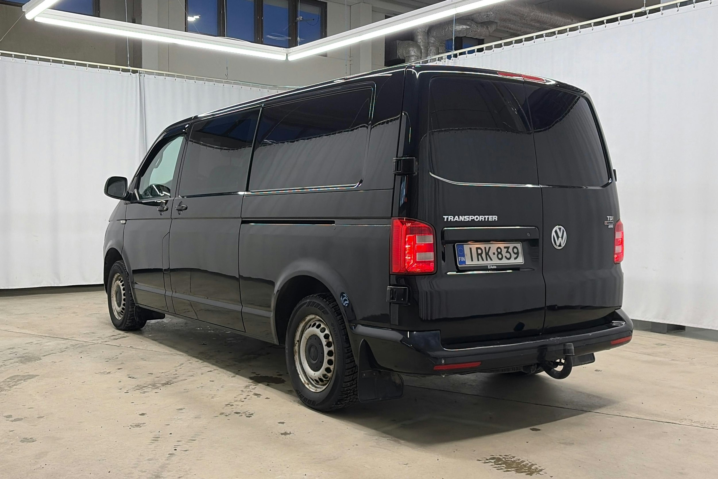 met. musta Volkswagen Transporter 2017 kuva 8.