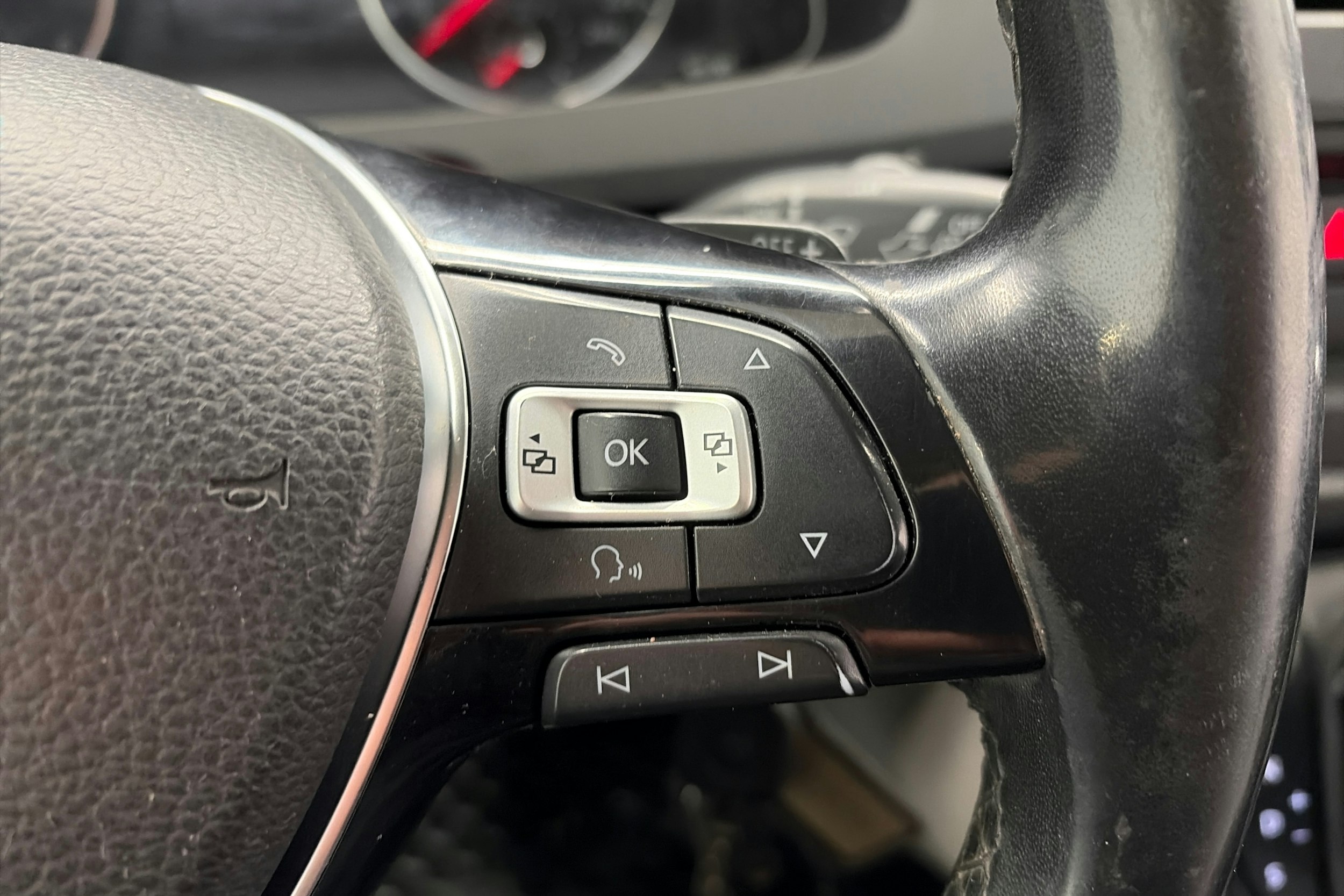 met. musta Volkswagen Transporter 2017 kuva 18.