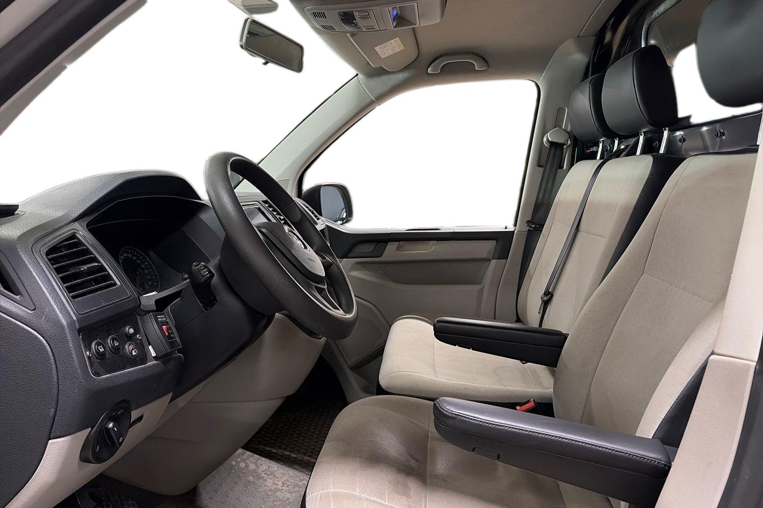 Volkswagen Transporter 2017, kuva 3/3