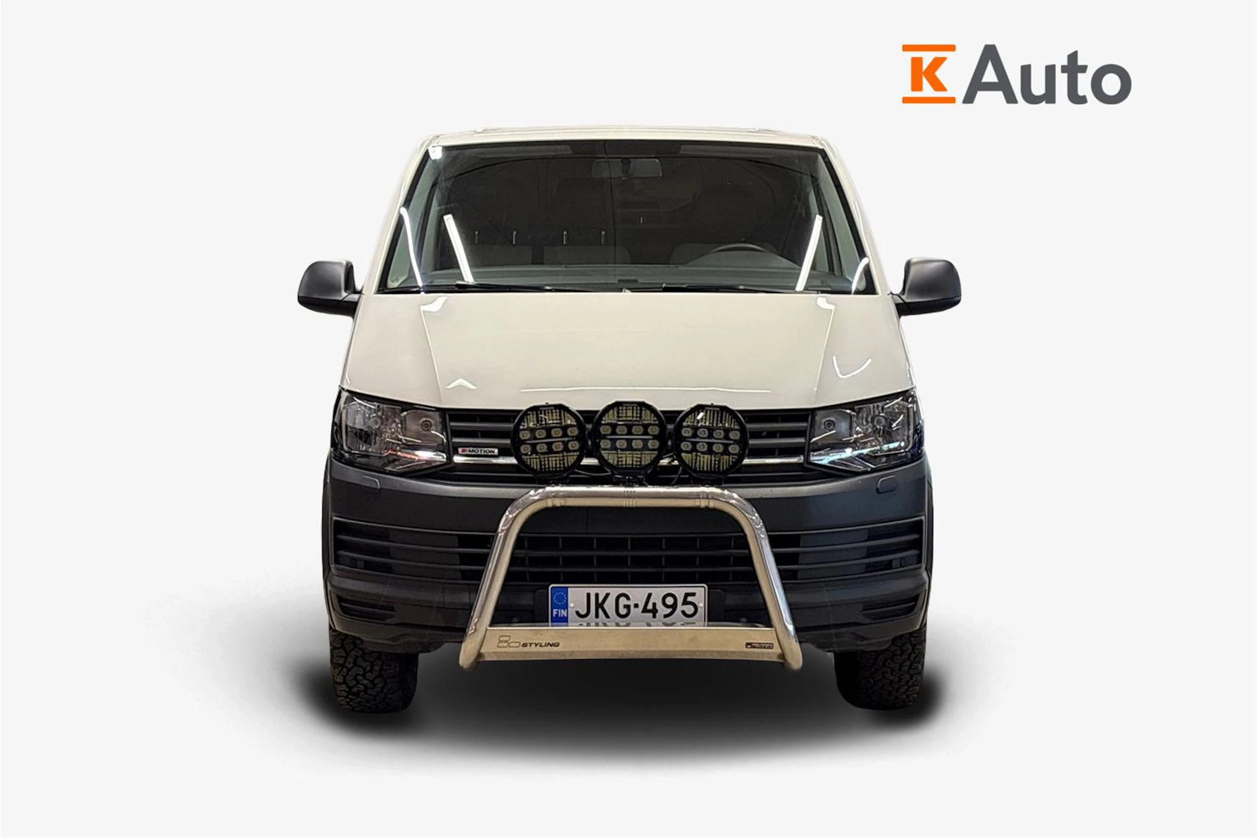 valkoinen Volkswagen Transporter 2017 kuva 4.