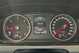 harmaa Volkswagen Transporter 2017 kuva 17.