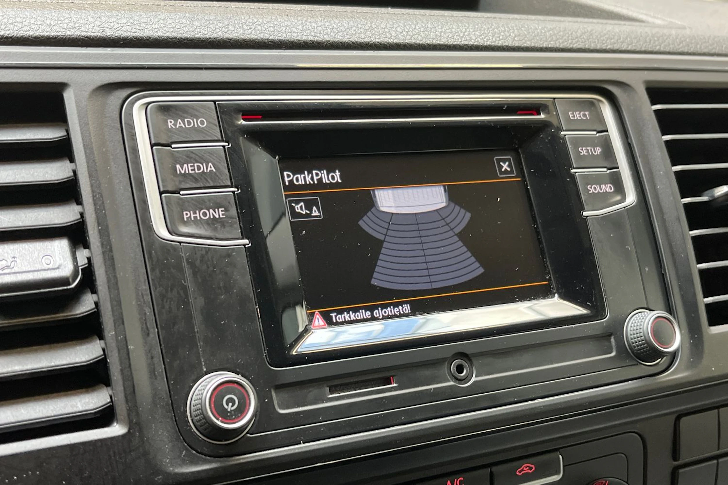 harmaa Volkswagen Transporter 2017 kuva 18.
